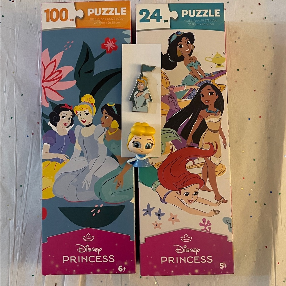 Disney 4pc BUNDLE  Cinderella: Pin, Doorable & 2 Puzzle - Picture 3 of 3